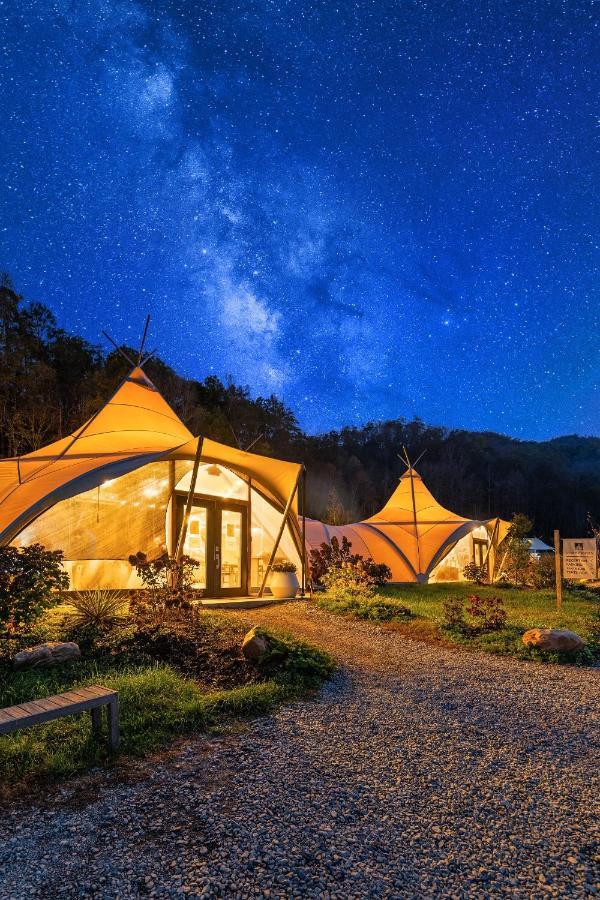 Under Canvas Great Smoky Mountains Hotel Pigeon Forge Bagian luar foto