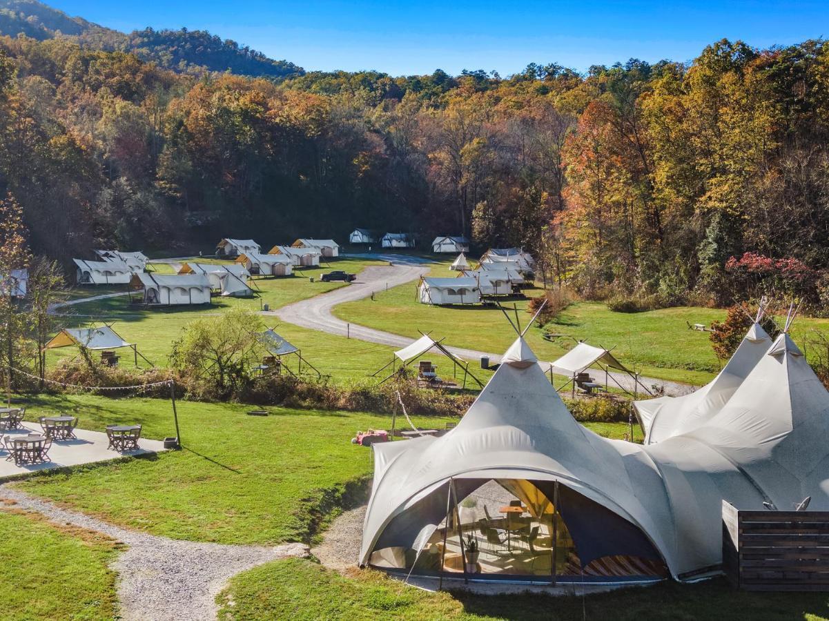 Under Canvas Great Smoky Mountains Hotel Pigeon Forge Bagian luar foto